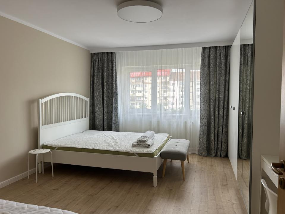 Apartament 2 camere, disponibil imediat, zona Ștrand 