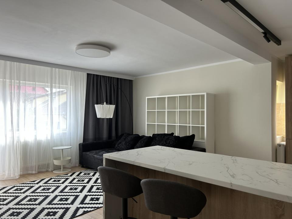 Apartament 2 camere, disponibil imediat, zona Ștrand 