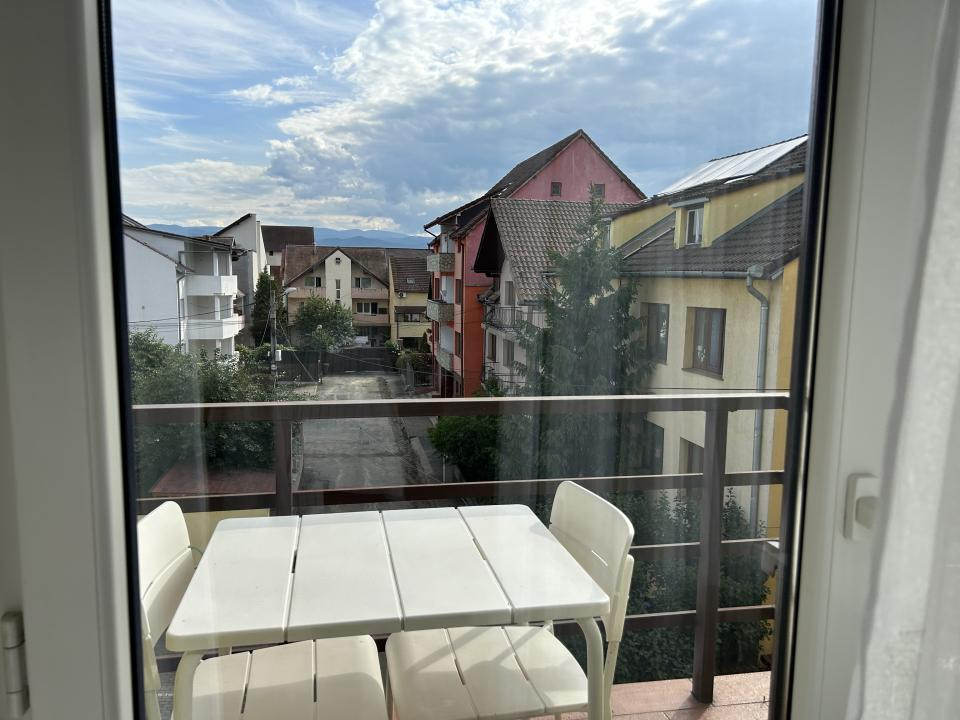 Apartament 2 camere, disponibil imediat, zona Ștrand 