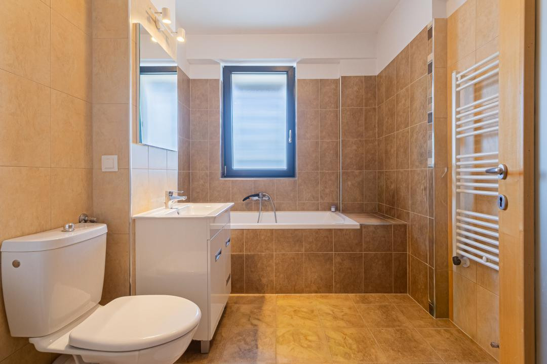 OPORTUNITATE | TRACTORUL | 3 CAMERE | 2 BĂI | 2 BALCOANE | 2 PARCĂRI | BOXĂ