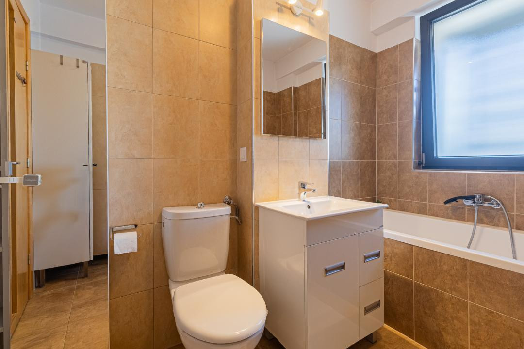 OPORTUNITATE | TRACTORUL | 3 CAMERE | 2 BĂI | 2 BALCOANE | 2 PARCĂRI | BOXĂ
