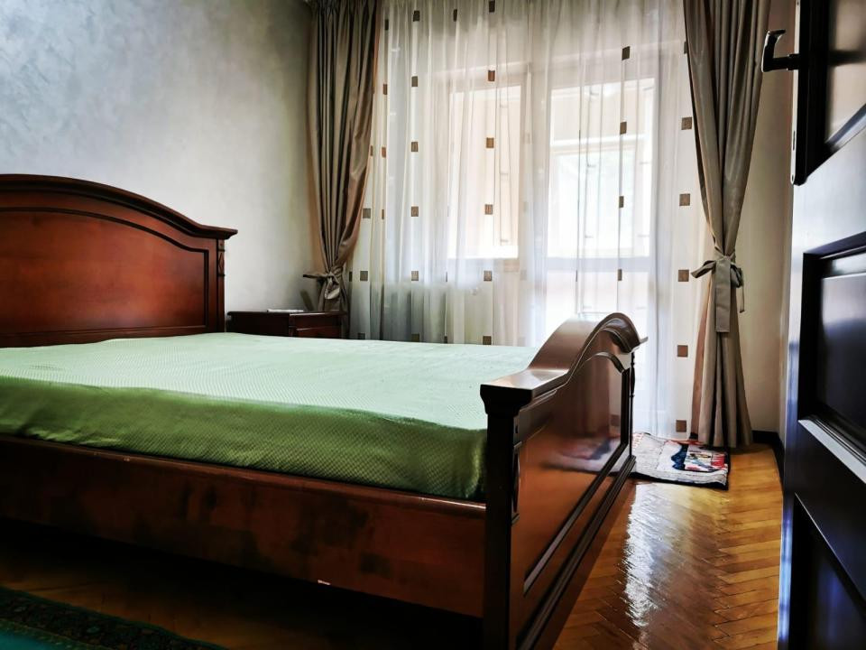 Aparament cu 4 camere in Targu Cucu, cu 2 dormitoare duble!