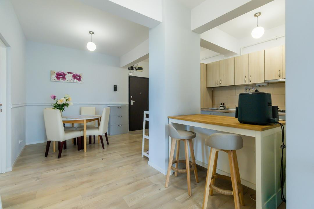 Vânzare apartament cu 3 camere, terasă de 34 mp, vedere panoramică - Ghimbav