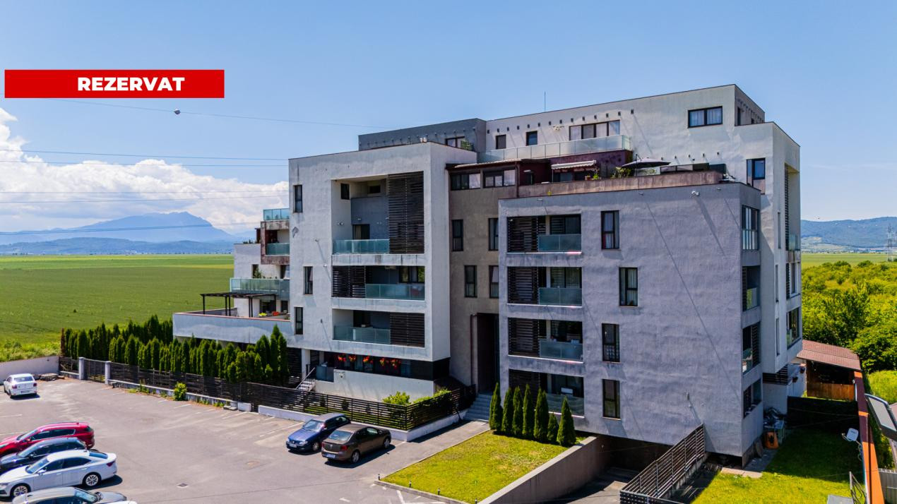 REZERVAT - Vânzare apartament cu 3 camere, terasă de 34 mp, vedere panoramică 