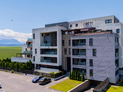 Vânzare apartament cu 3 camere, terasă de 34 mp, vedere panoramică - Ghimbav