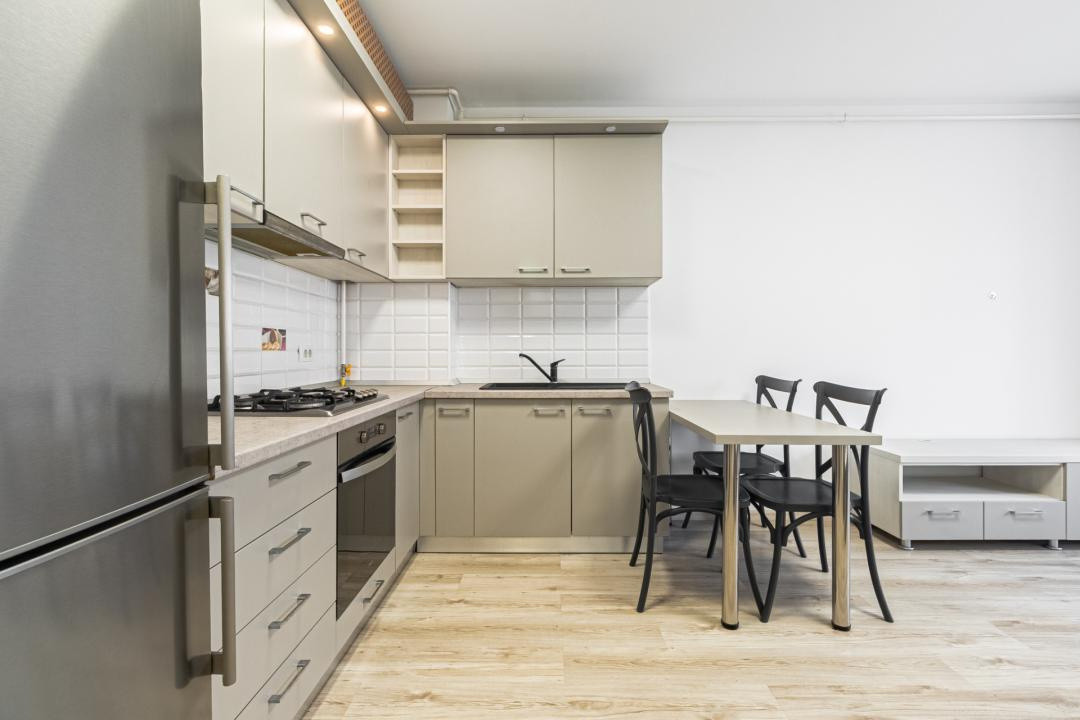 Închiriere studio modern și complet mobilat, în zona Tractorul