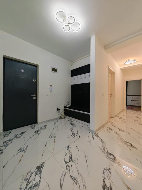 Apartament 3 camere, 2băi curte 86mp, parcare privată, zona Primarie, Selimbăr