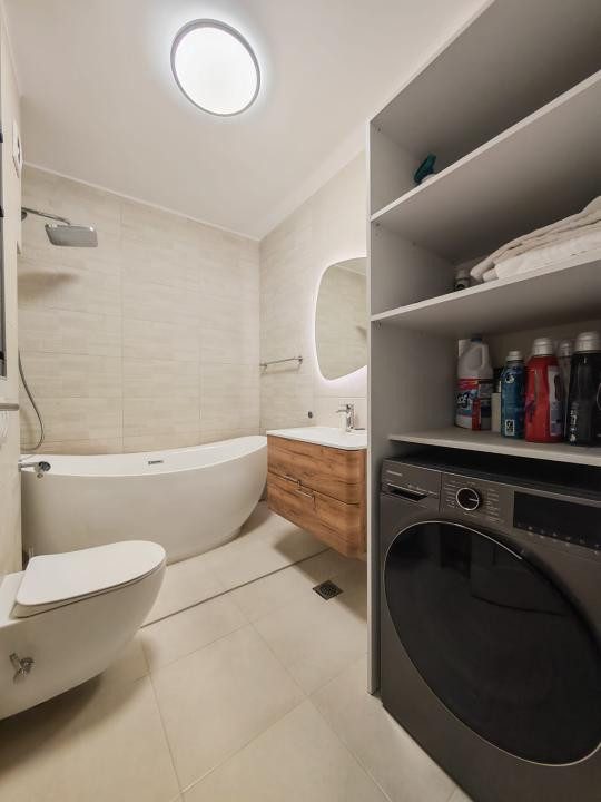 Apartament 3 camere, 2băi curte 86mp, parcare privată, zona Primarie, Selimbăr