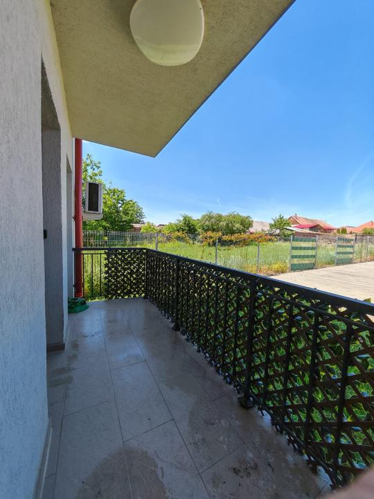 Apartament 3 camere, 2băi curte 86mp, parcare privată, zona Primarie, Selimbăr