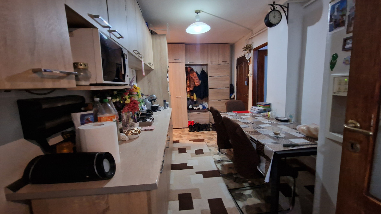 Apartament 2 camere decomandat Valea Rosie, centrala, mobilat