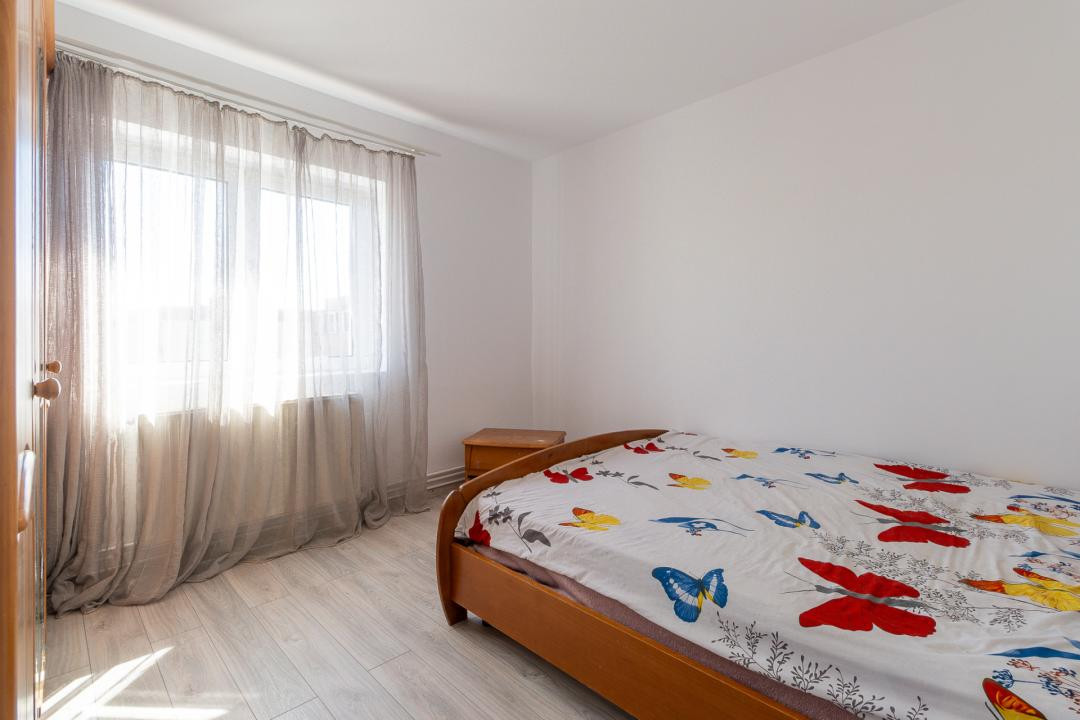 Vânzare apartament cu 3 camere, mobilat și utilat  - strada Vulturului