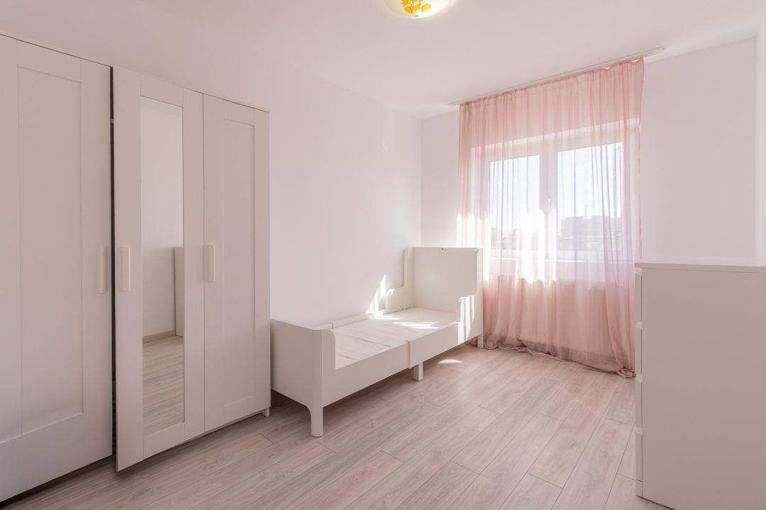 Vânzare apartament cu 3 camere, mobilat și utilat  - strada Vulturului
