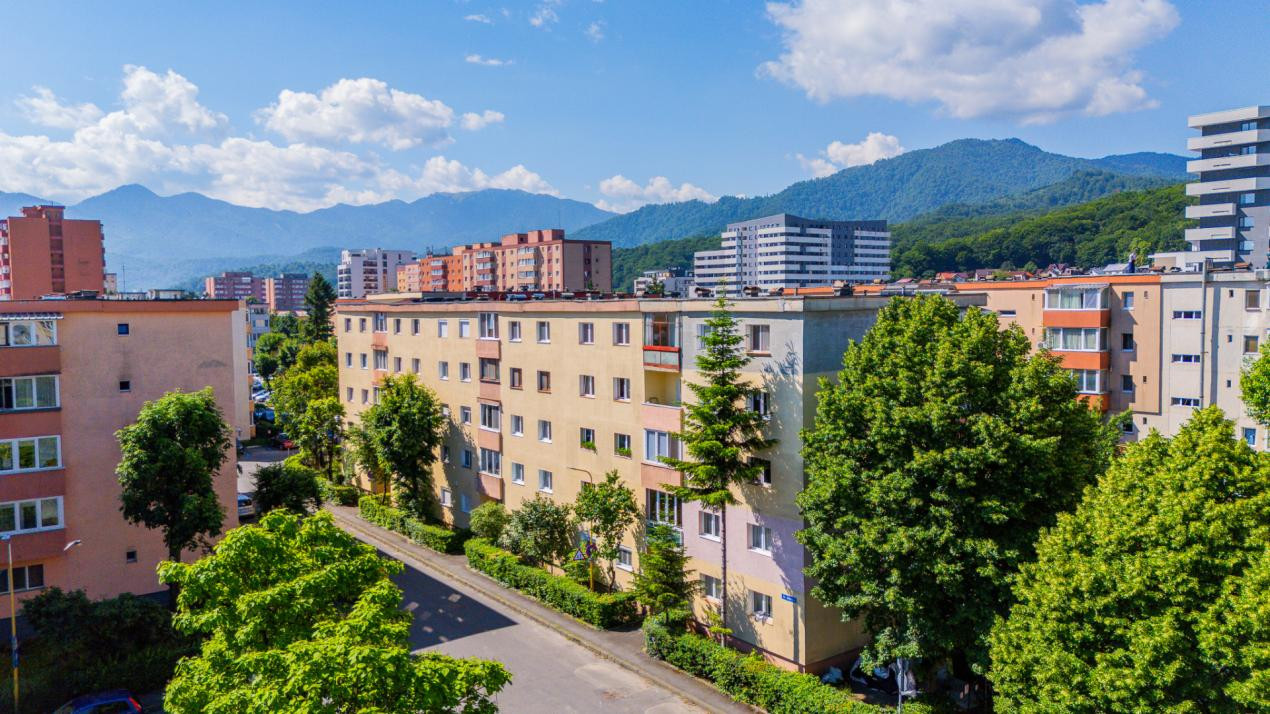 Vânzare apartament cu 3 camere, mobilat și utilat  - strada Vulturului