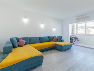 Vânzare apartament cu 3 camere, mobilat și utilat  - strada Vulturului