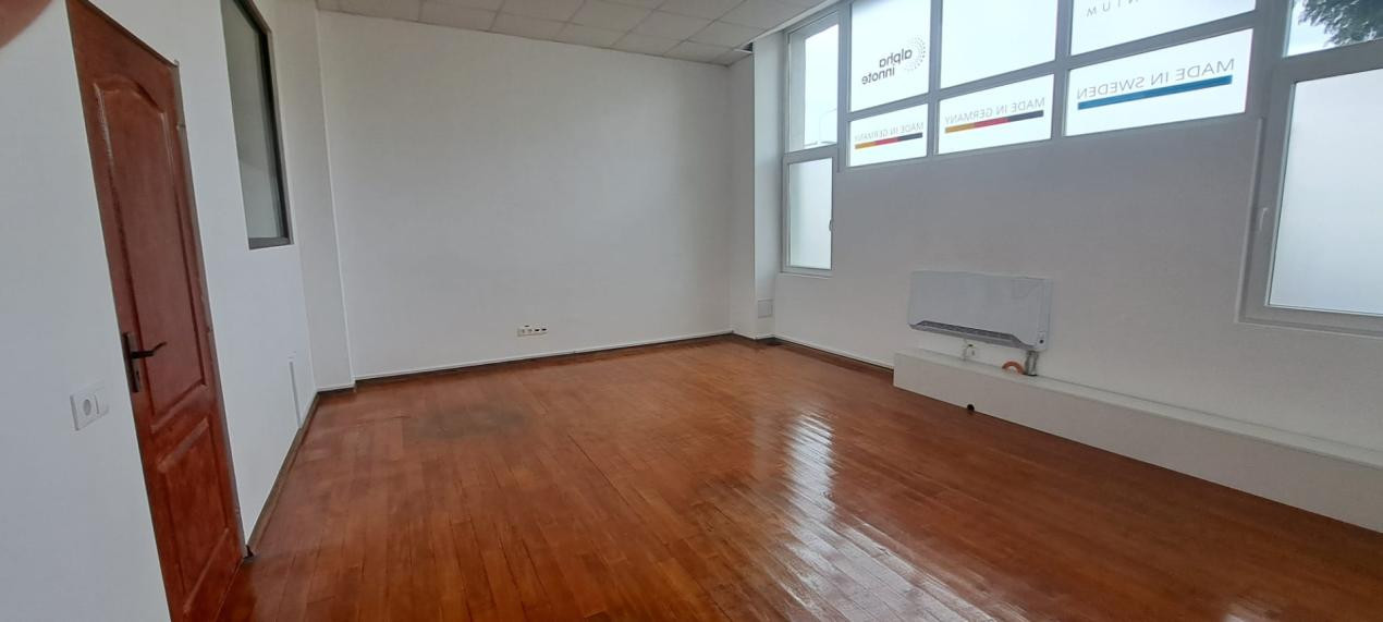 De Închiriat ,spațiu comercial/birouri – parter, acces stradal direct