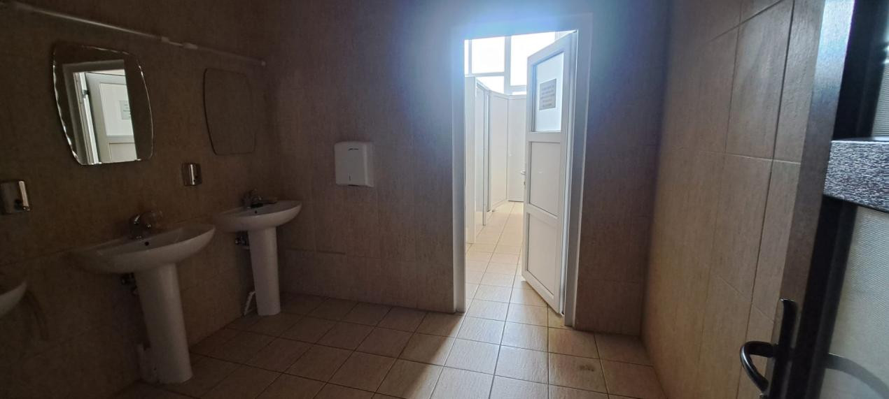 De Închiriat ,spațiu comercial/birouri – parter, acces stradal direct