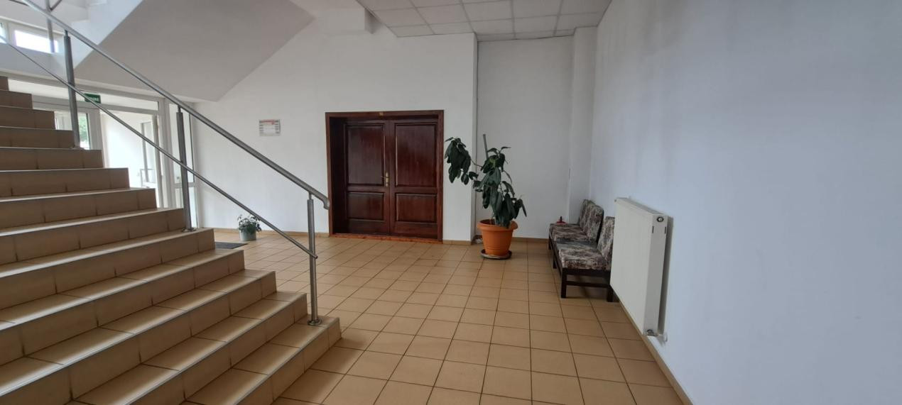 De Închiriat ,spațiu comercial/birouri – parter, acces stradal direct