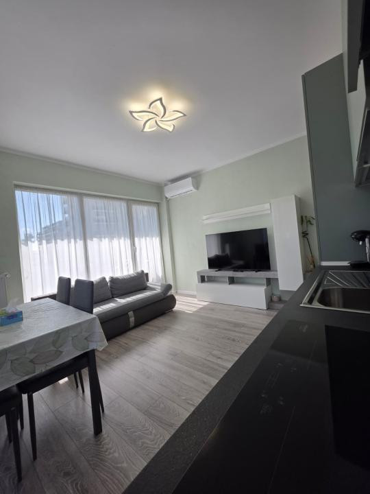 Apartament 3 camere/loc de parcare inclus/Tractorul