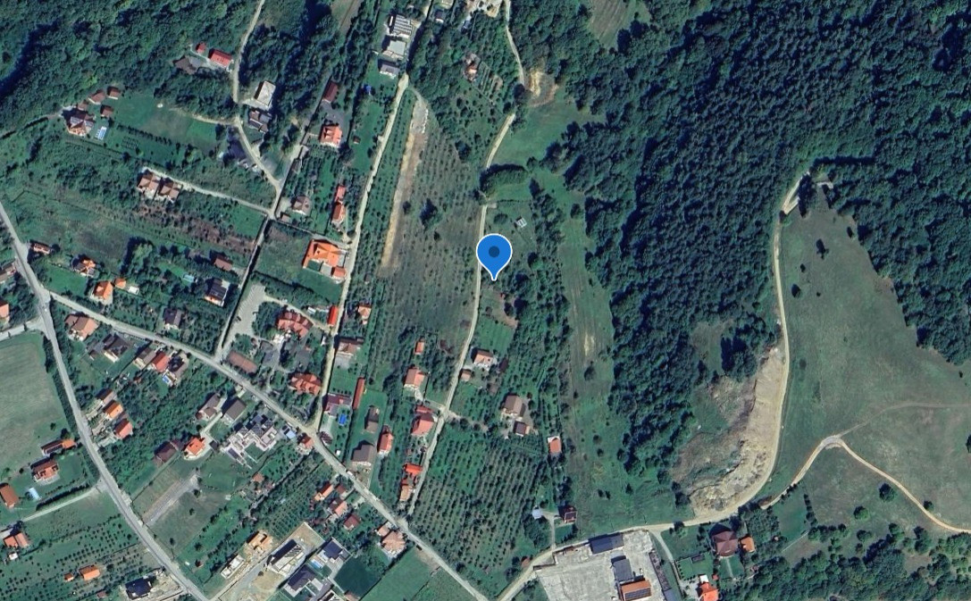 Teren Intravilan 977 mp de Vânzare în Cisnădioara – Locație de Poveste