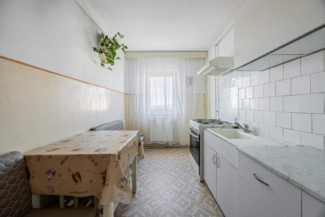 Apartament 3 camere decomandat | 65 mp utili + balcon