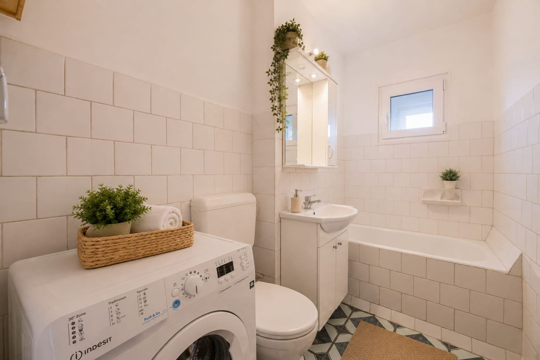 Apartament 3 camere decomandat | 65 mp utili + balcon