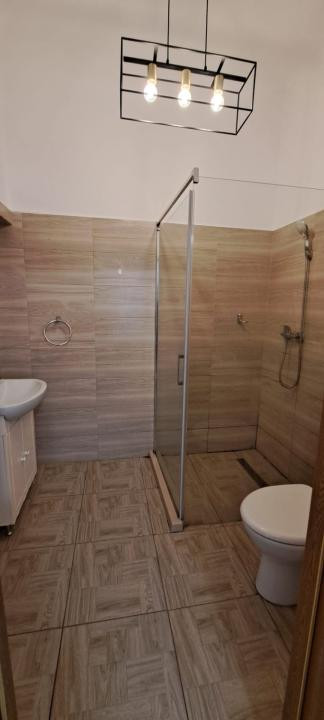 Apartament pentru inchiriere , ultracentral-centrul istoric ,mobilat si utilat