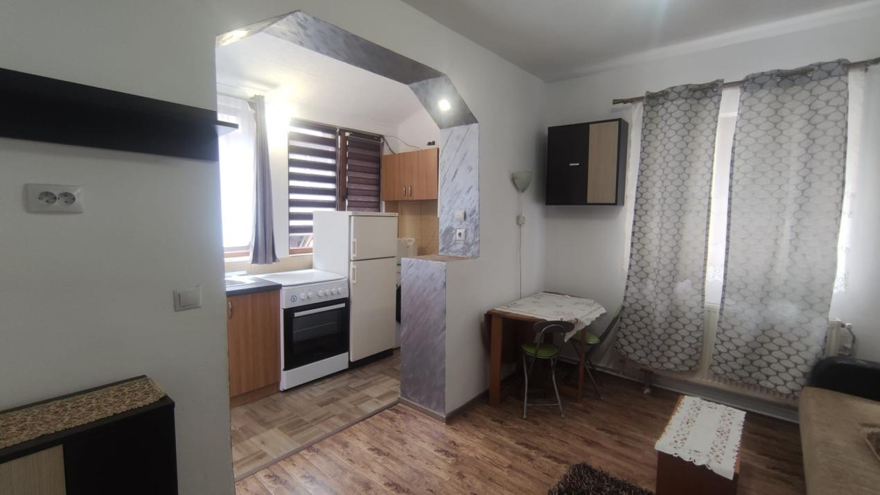 Apartament 2 camere de închiriat, la parterul unei case-zonă ultracentrală Sibiu