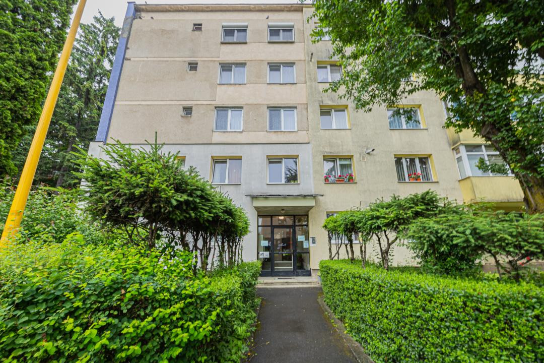 Vânzare apartament cu 4 camere - zona Calea București