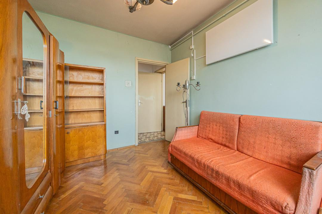 Vânzare apartament cu 4 camere - zona Calea București