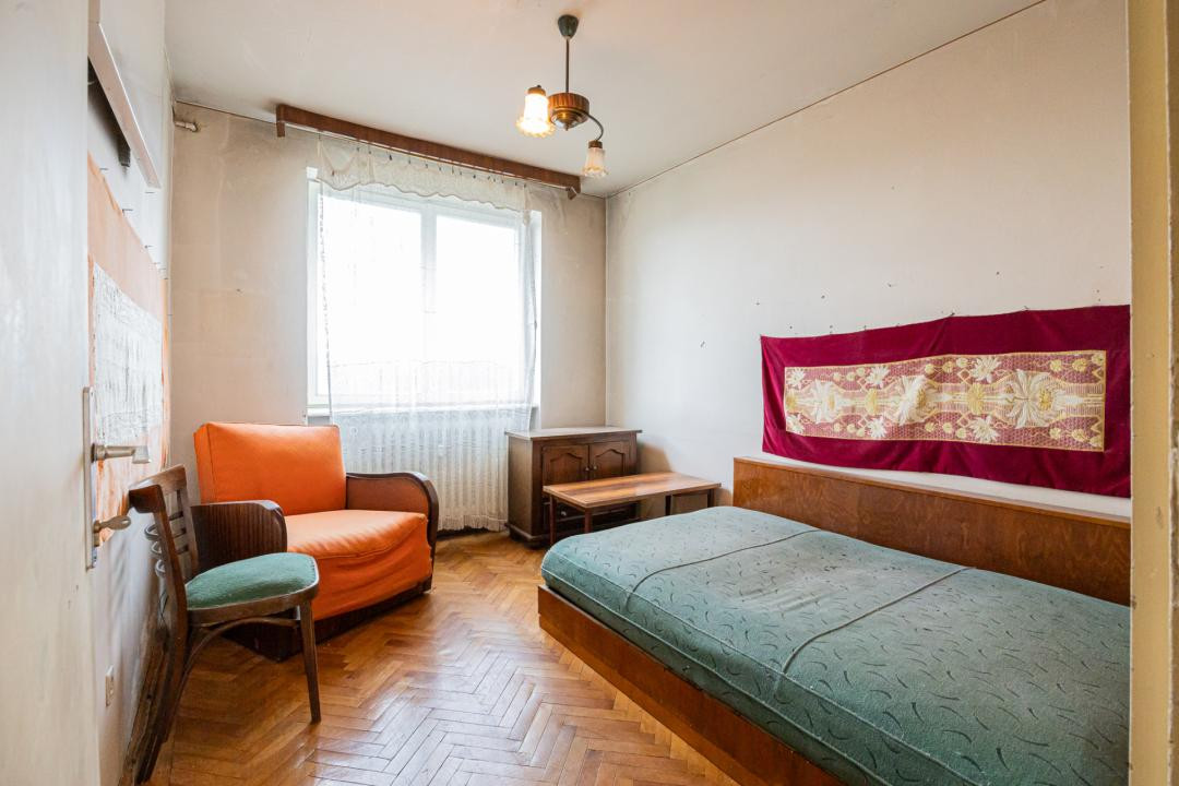 Vânzare apartament cu 4 camere - zona Calea București