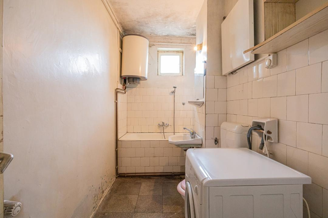 Vânzare apartament cu 4 camere - zona Calea București