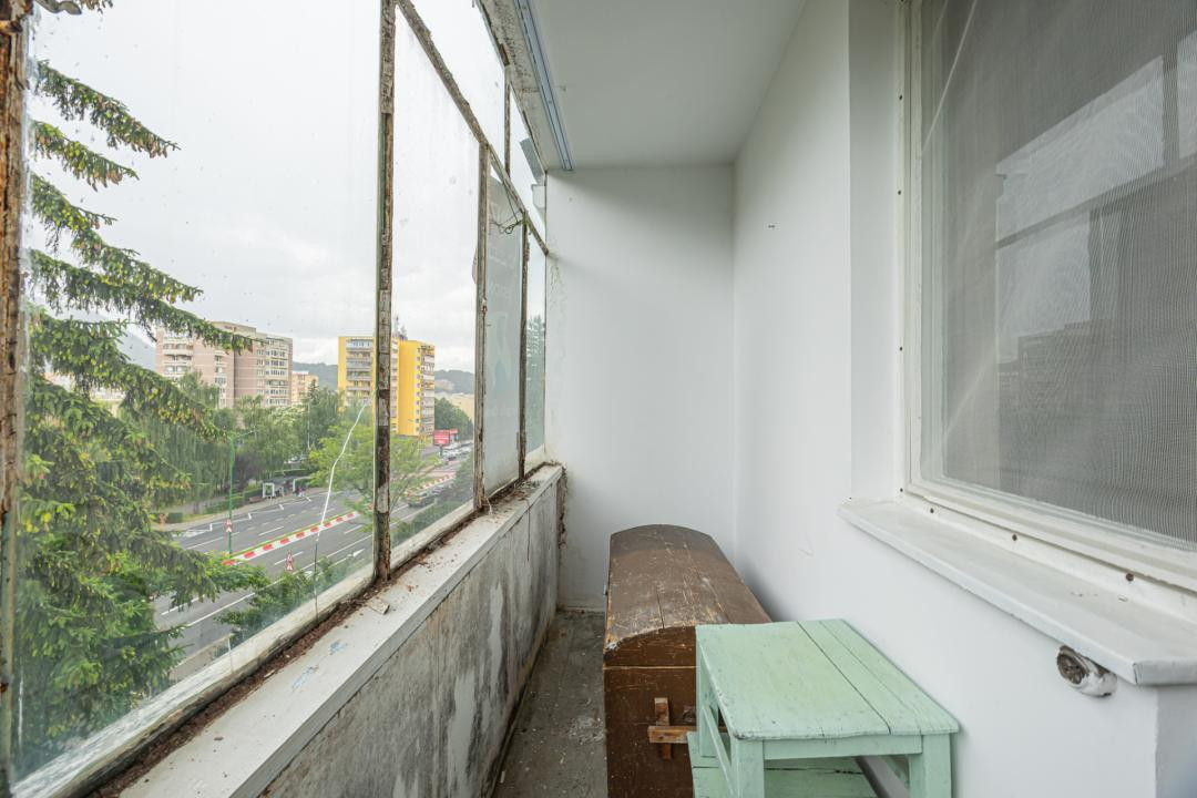 Vânzare apartament cu 4 camere - zona Calea București