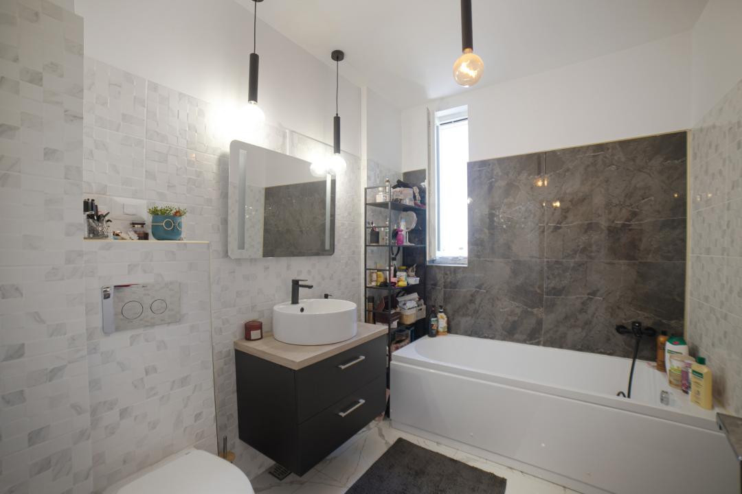 3 camere*Etaj 1*Bloc boutique*Loc de parcare*Ready to move in