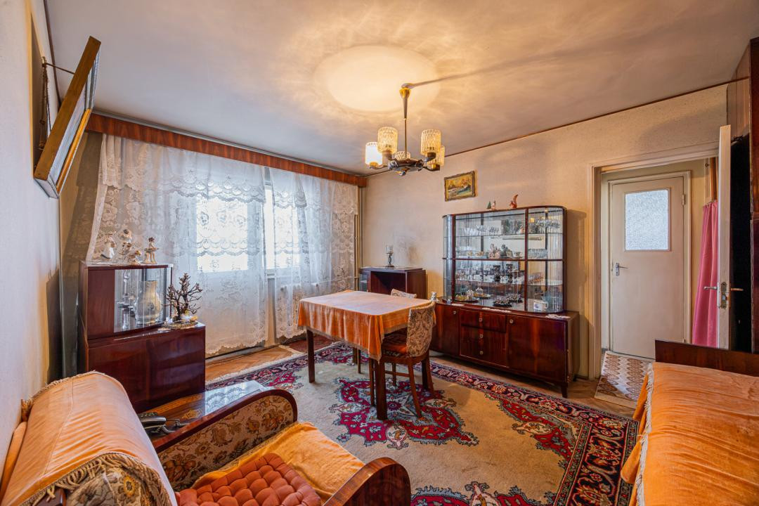 Vânzare apartament cu 2 camere, semidecomandat, strada Avram Iancu