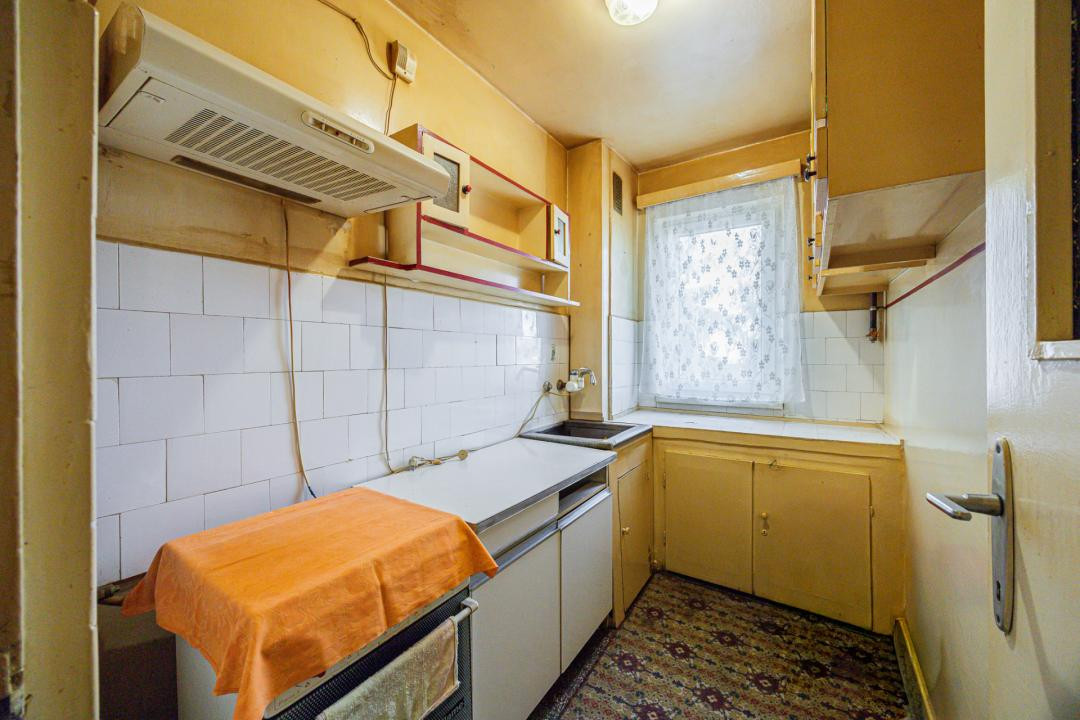 Vânzare apartament cu 2 camere, semidecomandat, strada Avram Iancu