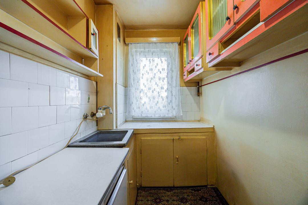 Vânzare apartament cu 2 camere, semidecomandat, strada Avram Iancu
