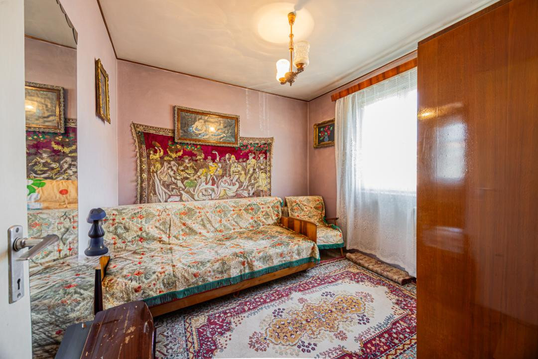 Vânzare apartament cu 2 camere, semidecomandat, strada Avram Iancu