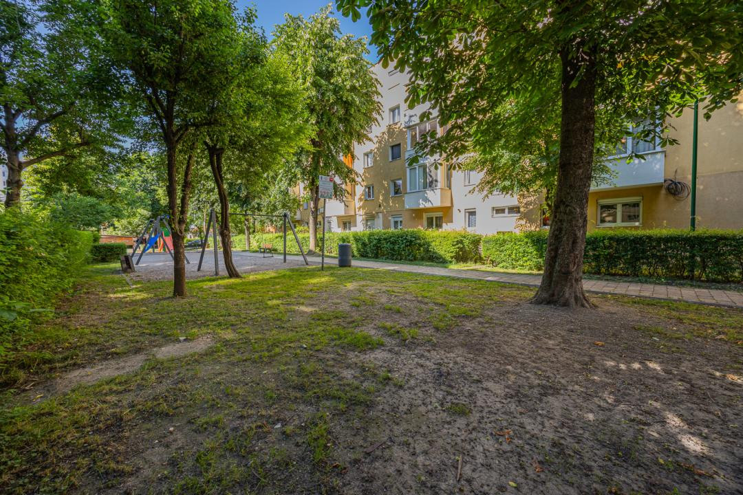 Vânzare apartament cu 2 camere, semidecomandat, strada Avram Iancu