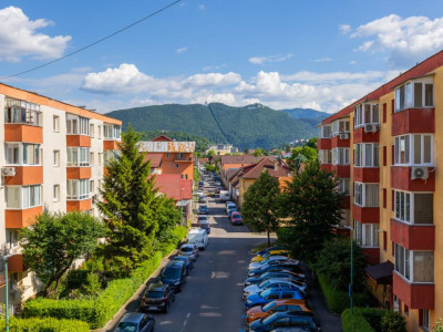 Vânzare apartament cu 2 camere, semidecomandat, strada Avram Iancu
