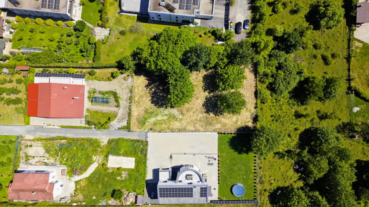 Teren 1340 mp în Cisnădioara – Cu Vedere la Cetatea Medievală și Munții Făgăraș 