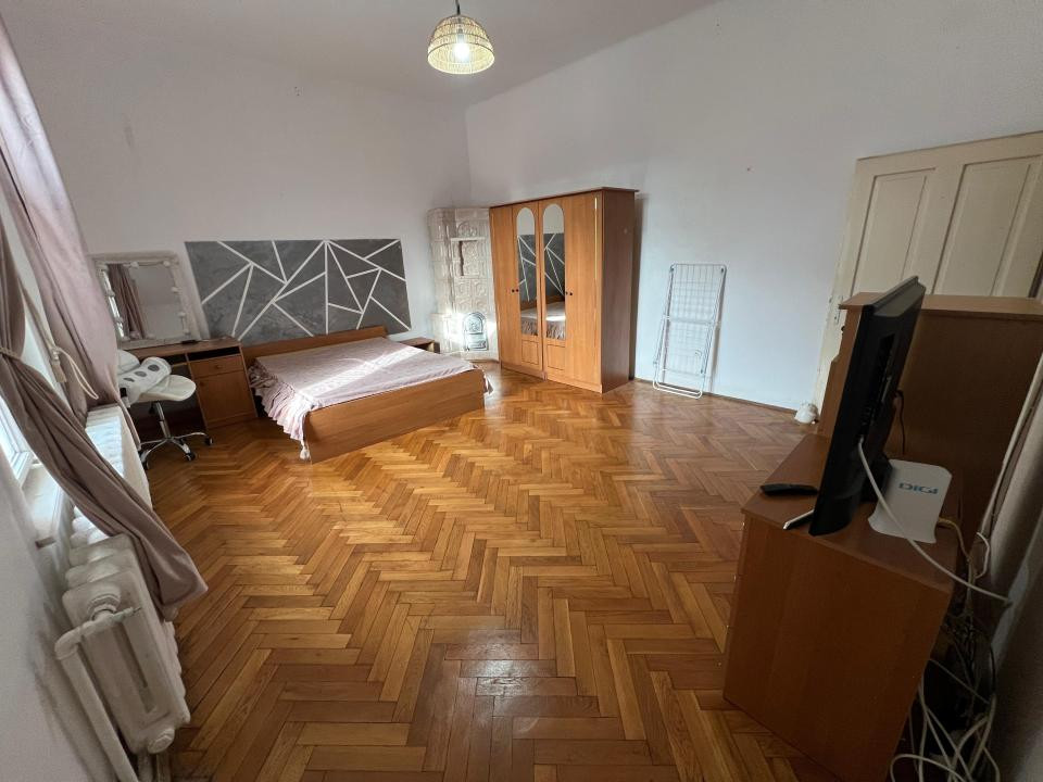 Casa cu gradina de vanzare