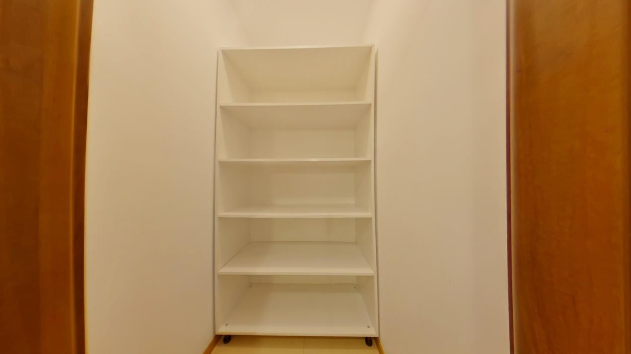 Garsoniera moderna, Astra – priveliste deosebita