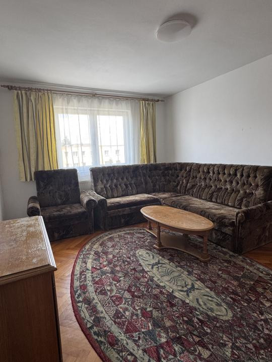 Convenibil & Accesibil ! 2 camere cart Florilor 300 euro