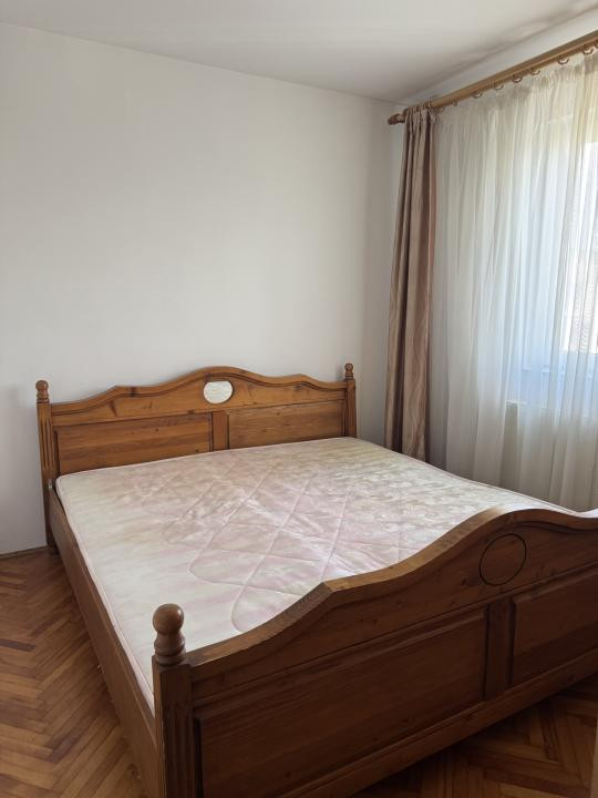 Convenibil & Accesibil ! 2 camere cart Florilor 300 euro