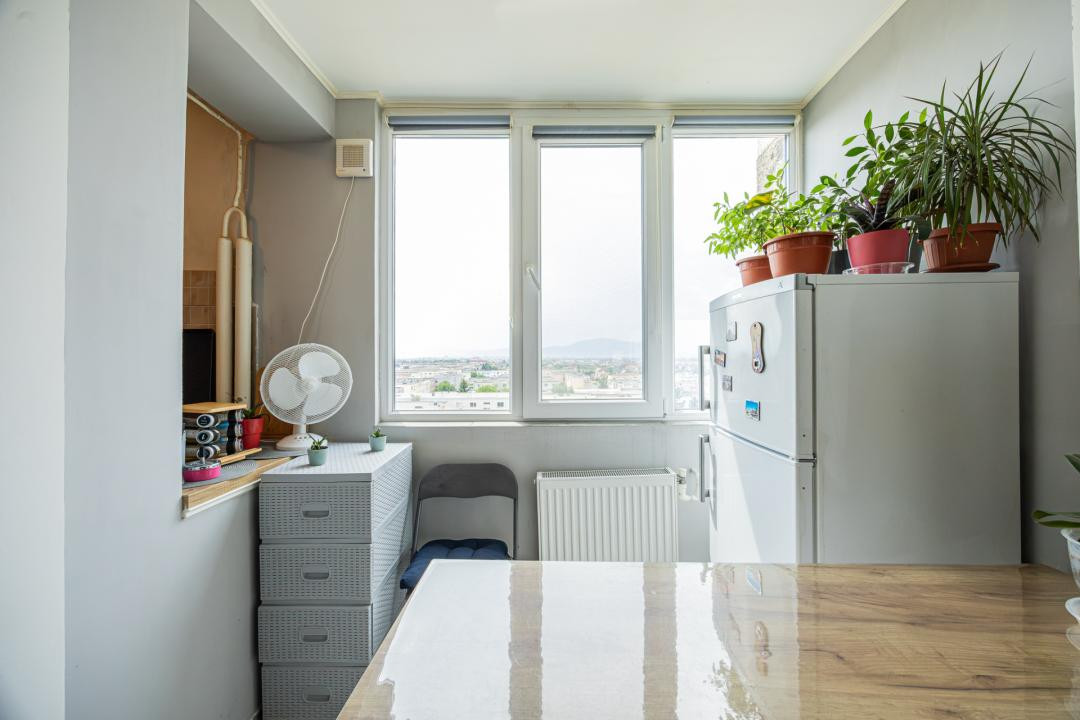 Garsonieră renovată | Complet mobilată | Zona Tractorul - comision 0%!