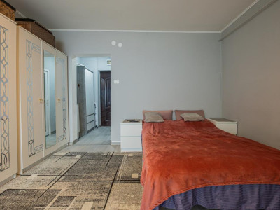 Garsonieră renovată | Complet mobilată | Zona Tractorul - comision 0%!