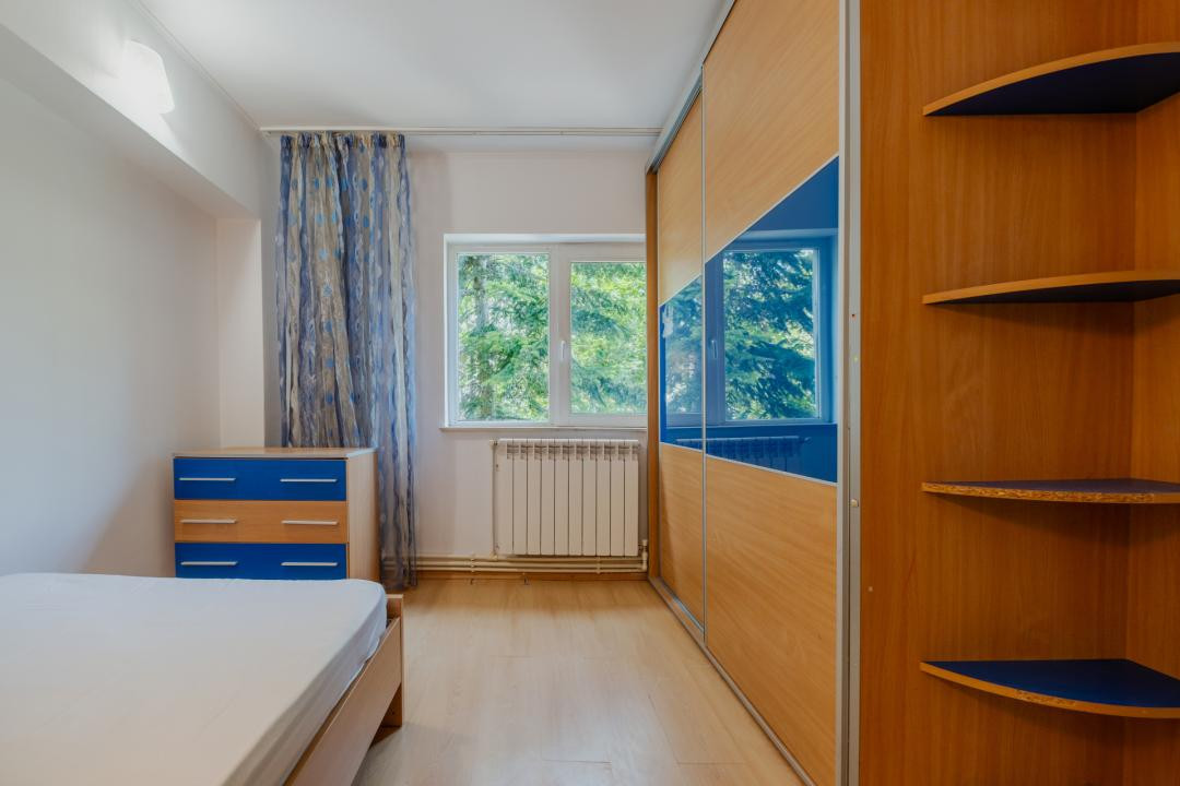 Apartament cu 3 situat pe strada Mircea cel Bătrân 