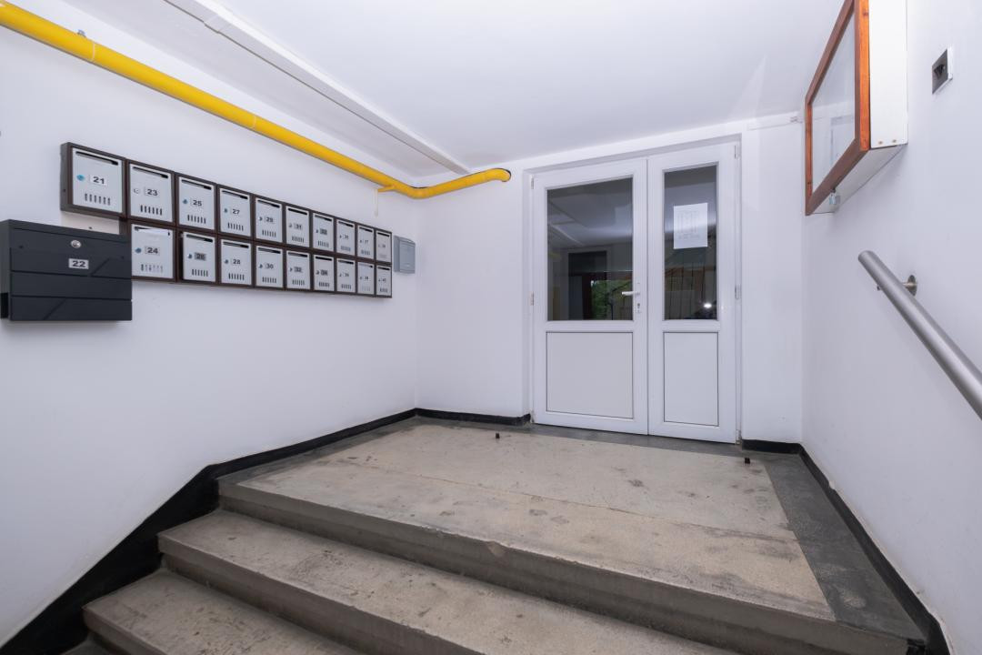 Apartament cu 3 situat pe strada Mircea cel Bătrân 