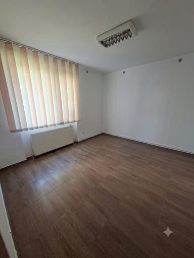SPATIU COMERCIAL DE INCHIRIAT Bd VASILE MILEA 1600euro
