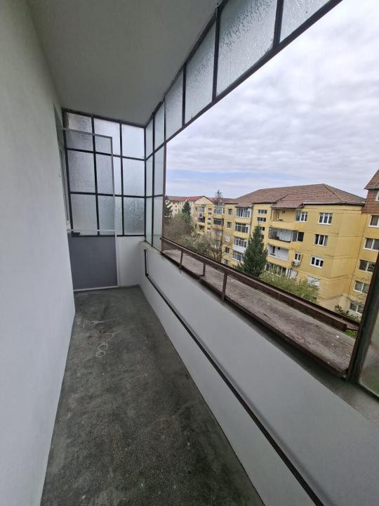 APARTAMENT DE INCHIRIAT 2 CAMERE CEDONIA